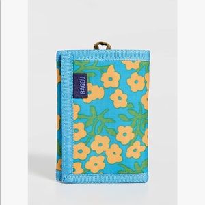 BAGGU floral wallet